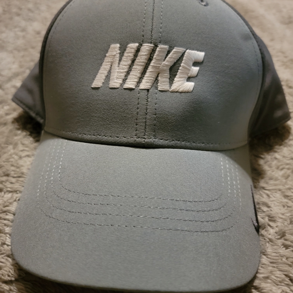 Nike Golf Unisex Dri-Fit Club Cap (Size M/L)